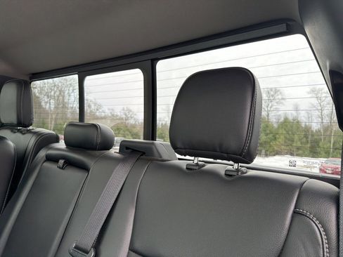 Used 2021 Ford F250 Lariat image 11