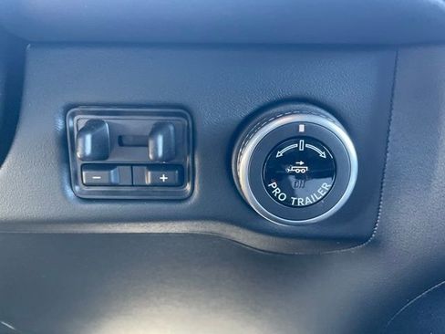 New 2026 Lincoln Navigator Reserve AWD/4WD image 16