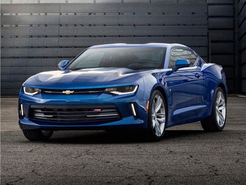Used 2017 Chevrolet Camaro LT RWD image 1