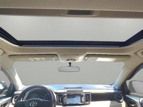 Used 2016 Toyota RAV4 XLE AWD/4WD image 16