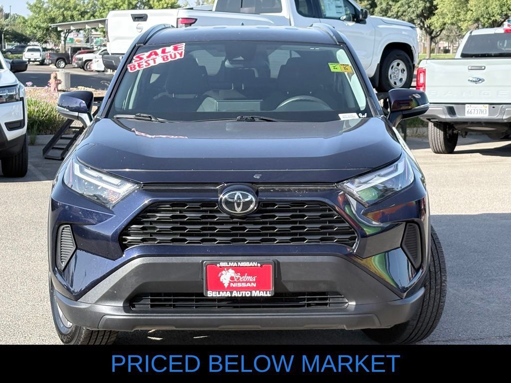 Used 2024 Toyota RAV4 XLE FWD image 3