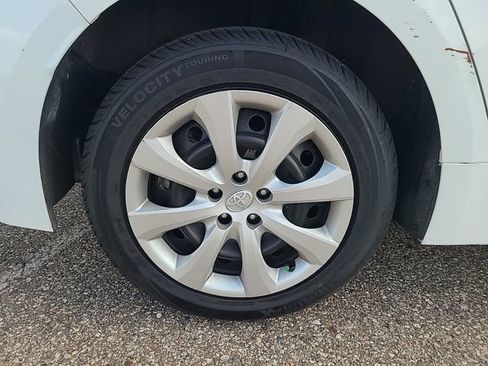Used 2024 Toyota Corolla LE FWD image 29