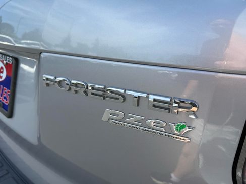Used 2015 Subaru Forester 2.5i w/ Alloy Wheel Package AWD/4WD image 7