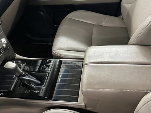 Used 2021 Lexus GX 460 Premium image 18