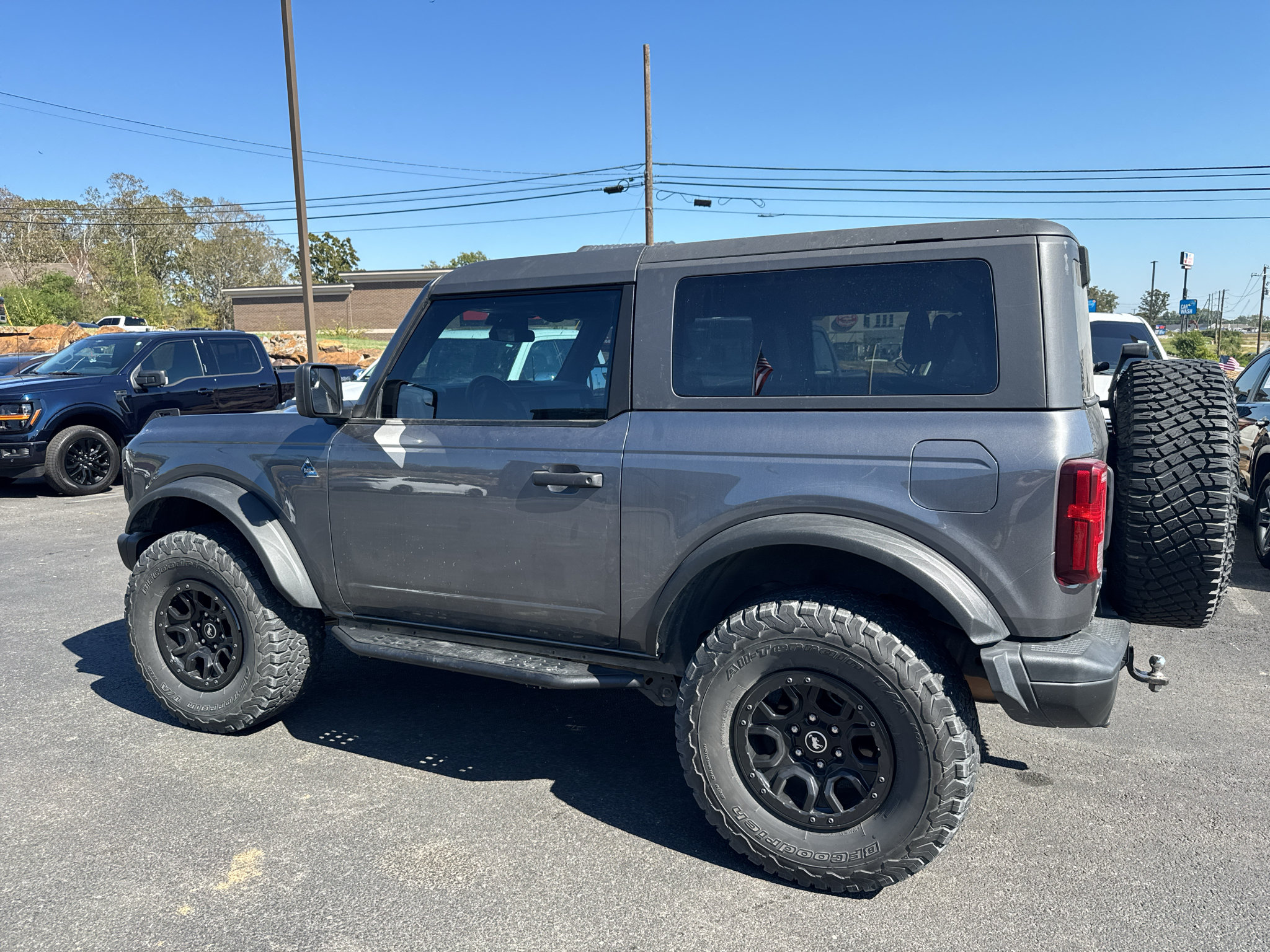 Used 2022 Ford Bronco Black Diamond w/ Sasquatch Package AWD/4WD image 9