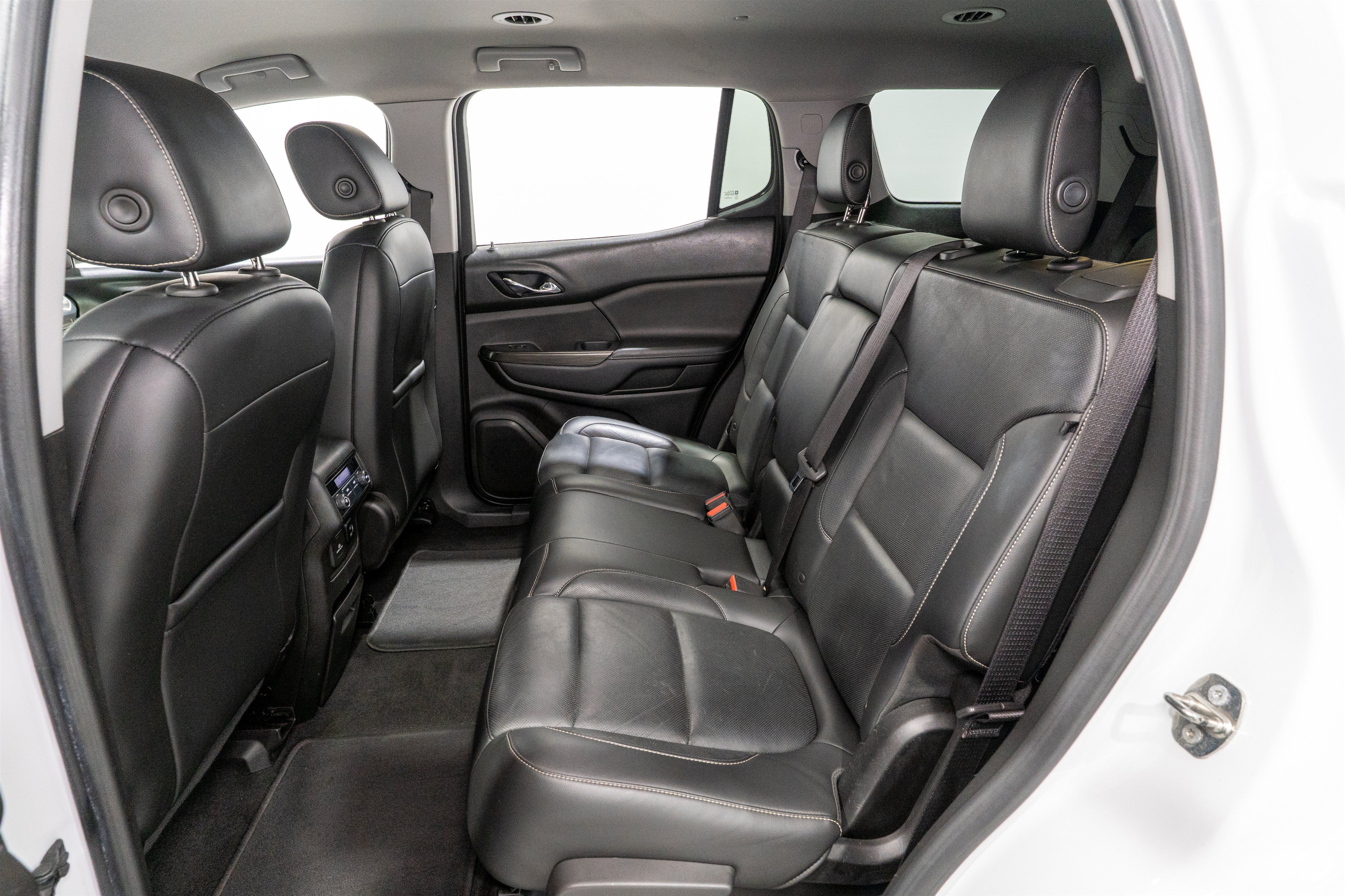 Used 2018 GMC Acadia SLT FWD image 28