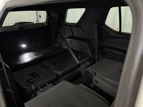 Used 2022 Chevrolet Traverse LT w/ Midnight/Sport Edition AWD/4WD image 19