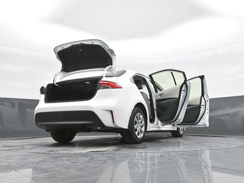 Used 2024 Toyota Corolla LE image 45