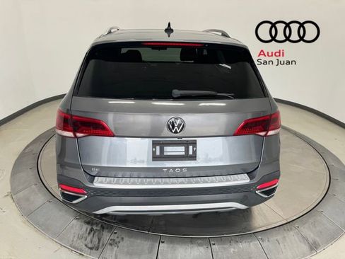 Used 2022 Volkswagen Taos SE w/ Panoramic Sunroof Package FWD image 37