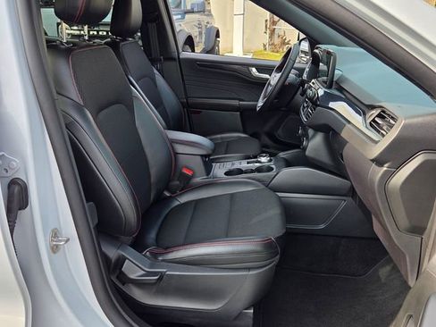 Certified 2025 Ford Escape ST-Line image 16