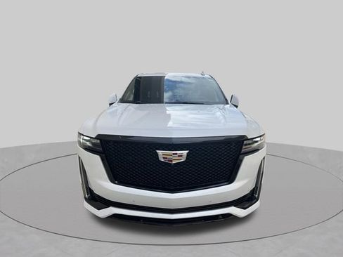 Used 2021 Cadillac Escalade ESV Sport Platinum RWD image 2
