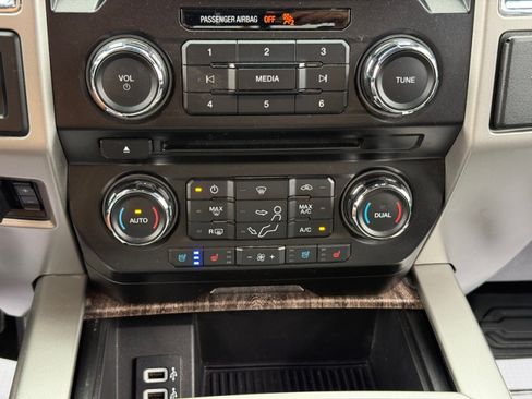 Used 2017 Ford F350 Lariat w/ Camper Package AWD/4WD image 17
