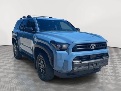 Used 2025 Toyota 4Runner SR5 AWD/4WD image 3