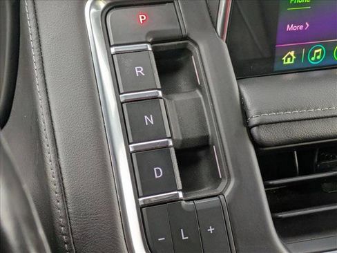 Used 2021 Chevrolet Tahoe LT w/ Luxury Package image 12