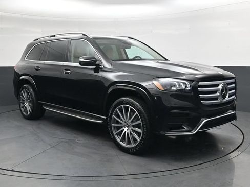 Used 2026 Mercedes-Benz GLS 450 4MATIC image 8