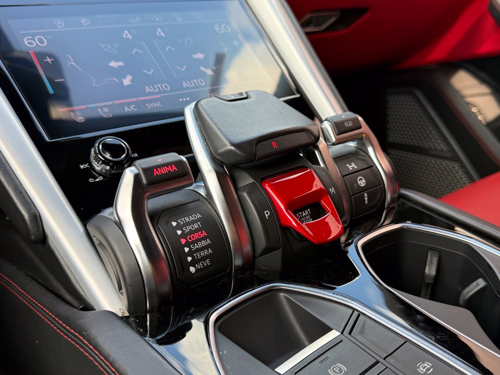 Used 2019 Lamborghini Urus AWD/4WD image 37