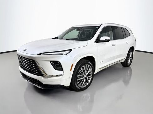 Used 2025 Buick Enclave Avenir w/ Trailering Package, 5000 lbs. AWD/4WD image 3