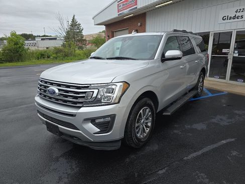 Used 2018 Ford Expedition Max XLT w/ Equipment Group 202A AWD/4WD image 4