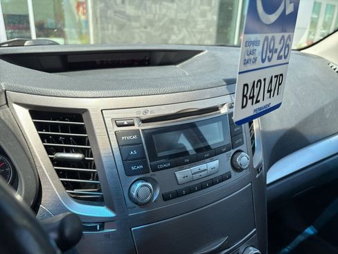 Used 2013 Subaru Legacy 2.5i Premium AWD/4WD image 17