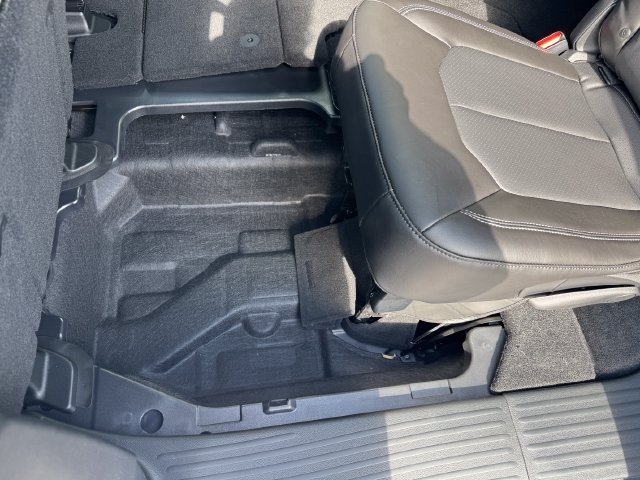 New 2027 Chrysler Pacifica Select w/ Family Tech Group FWD image 35