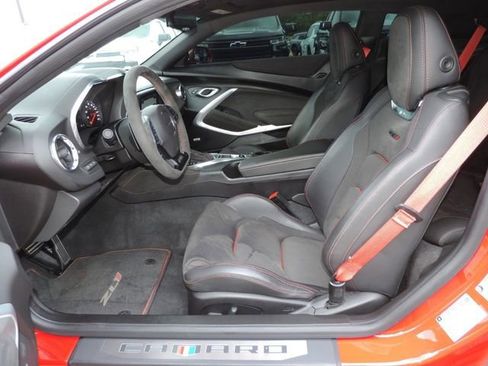 Used 2017 Chevrolet Camaro ZL1 image 21