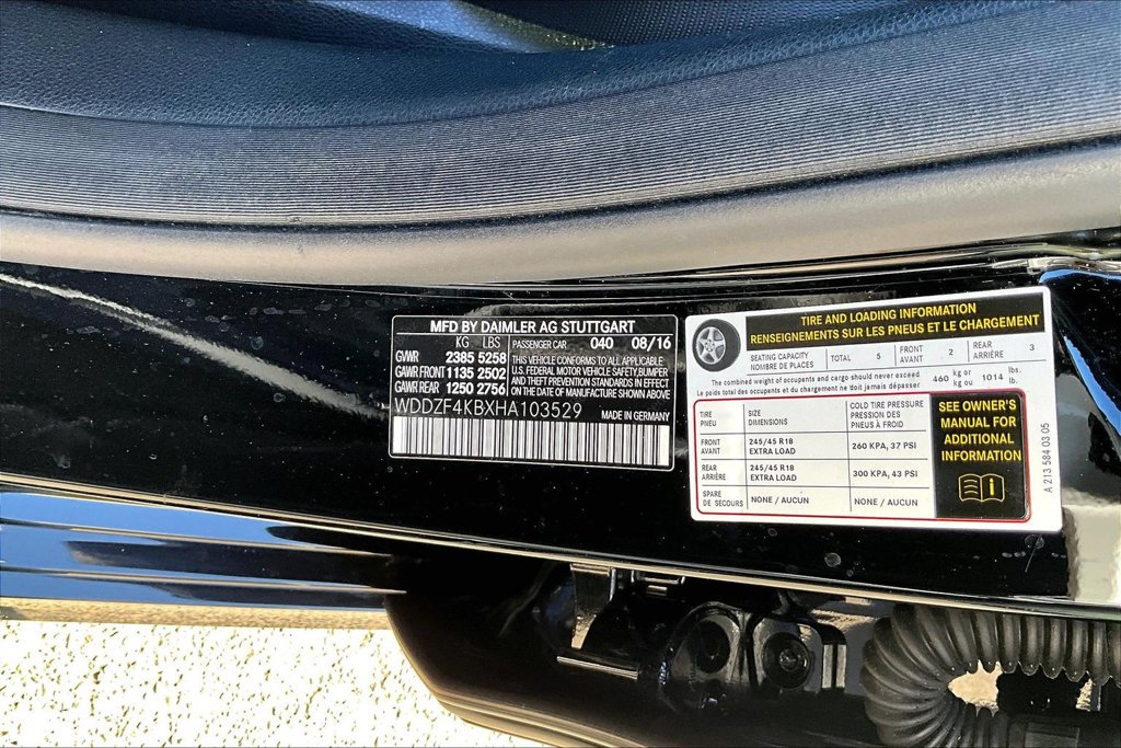 Used 2017 Mercedes-Benz E 300 4MATIC image 34