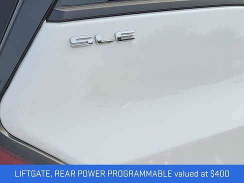 Used 2022 GMC Terrain SLE w/ Driver Convenience Package image 6