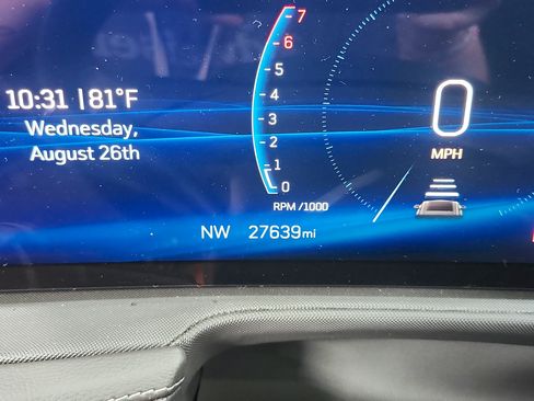 Used 2024 Cadillac XT4 Luxury w/ Cold Weather Package FWD image 20