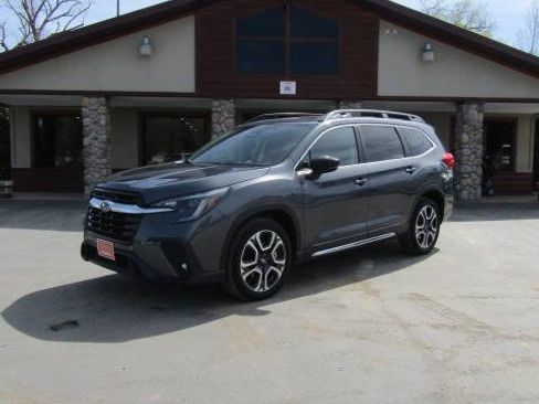 Used 2024 Subaru Ascent Limited w/ Technology Package AWD/4WD image 3