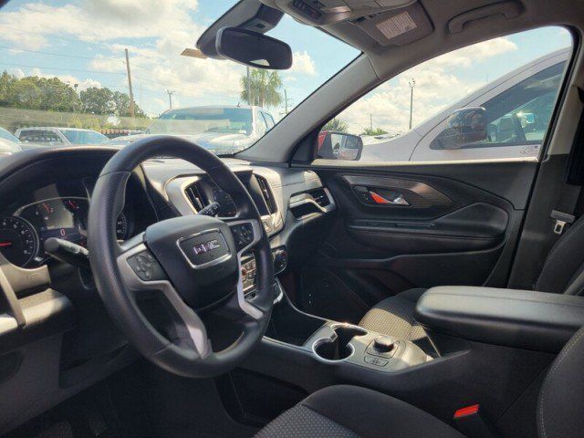 Used 2022 GMC Terrain SLE w/ Driver Convenience Package FWD image 10