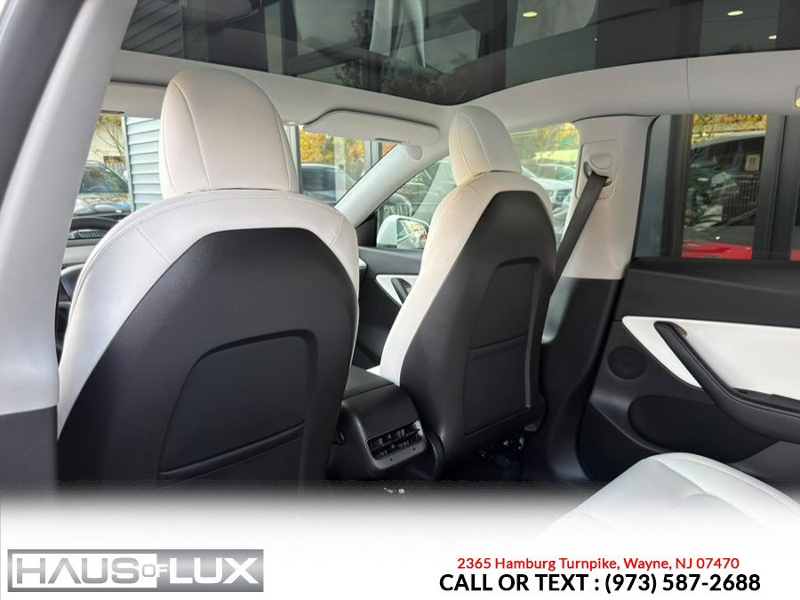 Used 2022 Tesla Model Y Long Range AWD/4WD image 23
