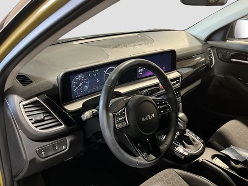 Used 2024 Kia Seltos S image 9