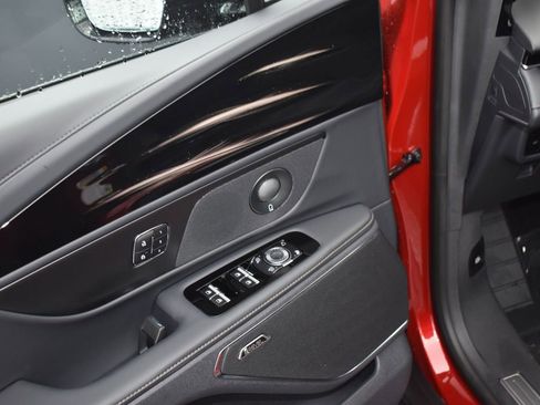 New 2026 Lincoln Nautilus Reserve w/ Jet Appearance Package image 9