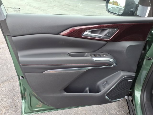 New 2027 Chevrolet Traverse RS w/ LPO, Floor Liner Package AWD/4WD image 12