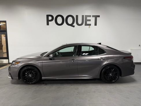 Used 2022 Toyota Camry XSE image 1