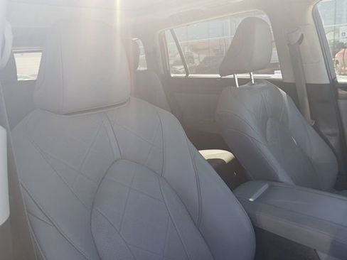 Used 2020 Toyota Highlander Platinum AWD/4WD image 17