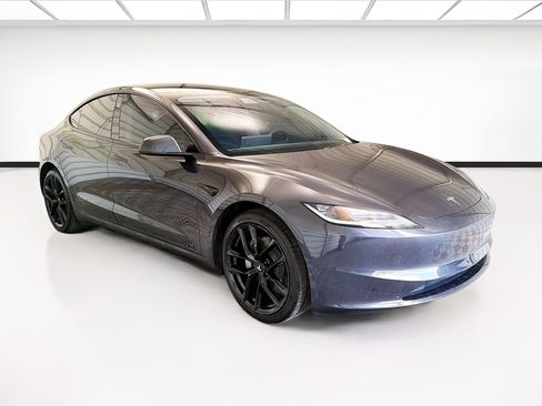 Used 2024 Tesla Model 3 Standard Range RWD image 3