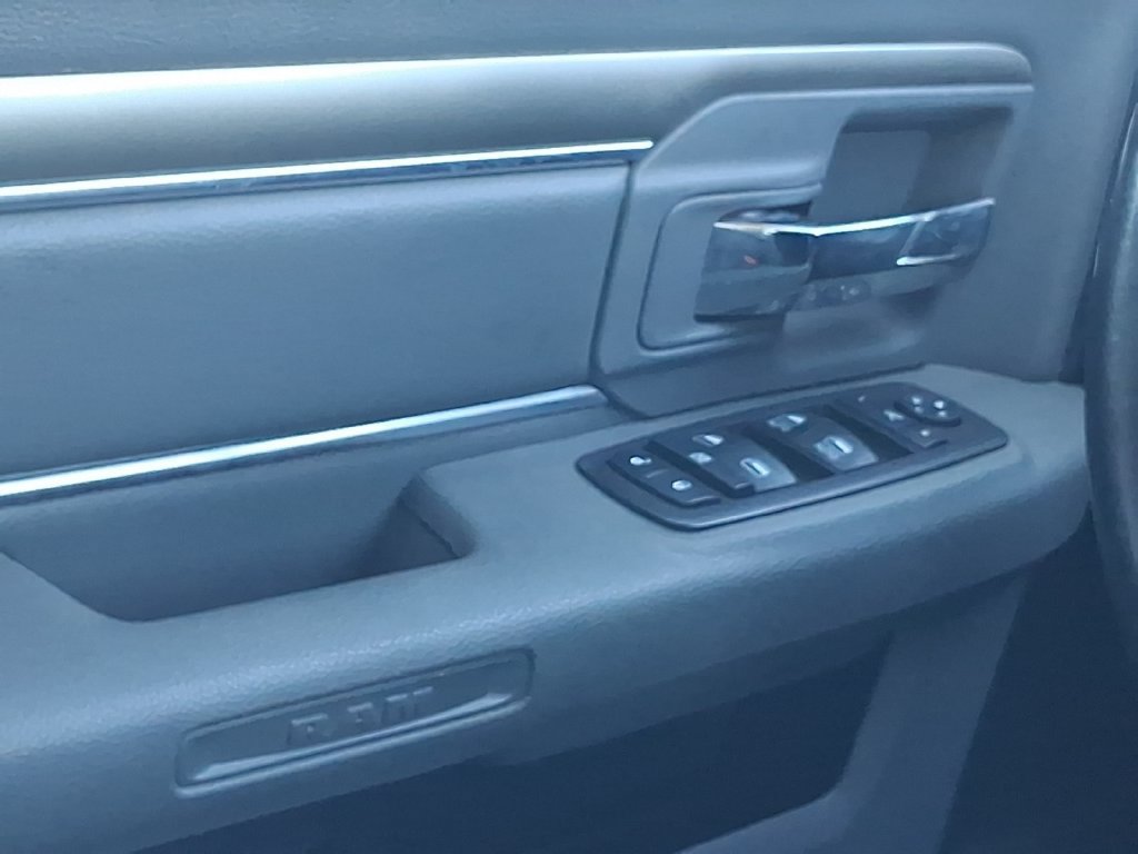 Used 2019 RAM 1500 Big Horn RWD image 25