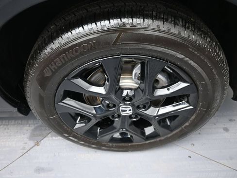 Used 2025 Honda HR-V Sport image 15