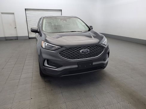 Used 2023 Ford Edge SEL image 14
