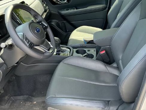 Certified 2025 Subaru Forester Limited w/ Protection Package (1PH) AWD/4WD image 8
