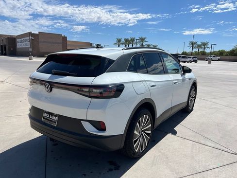 Used 2024 Volkswagen ID.4 Pro AWD/4WD image 8