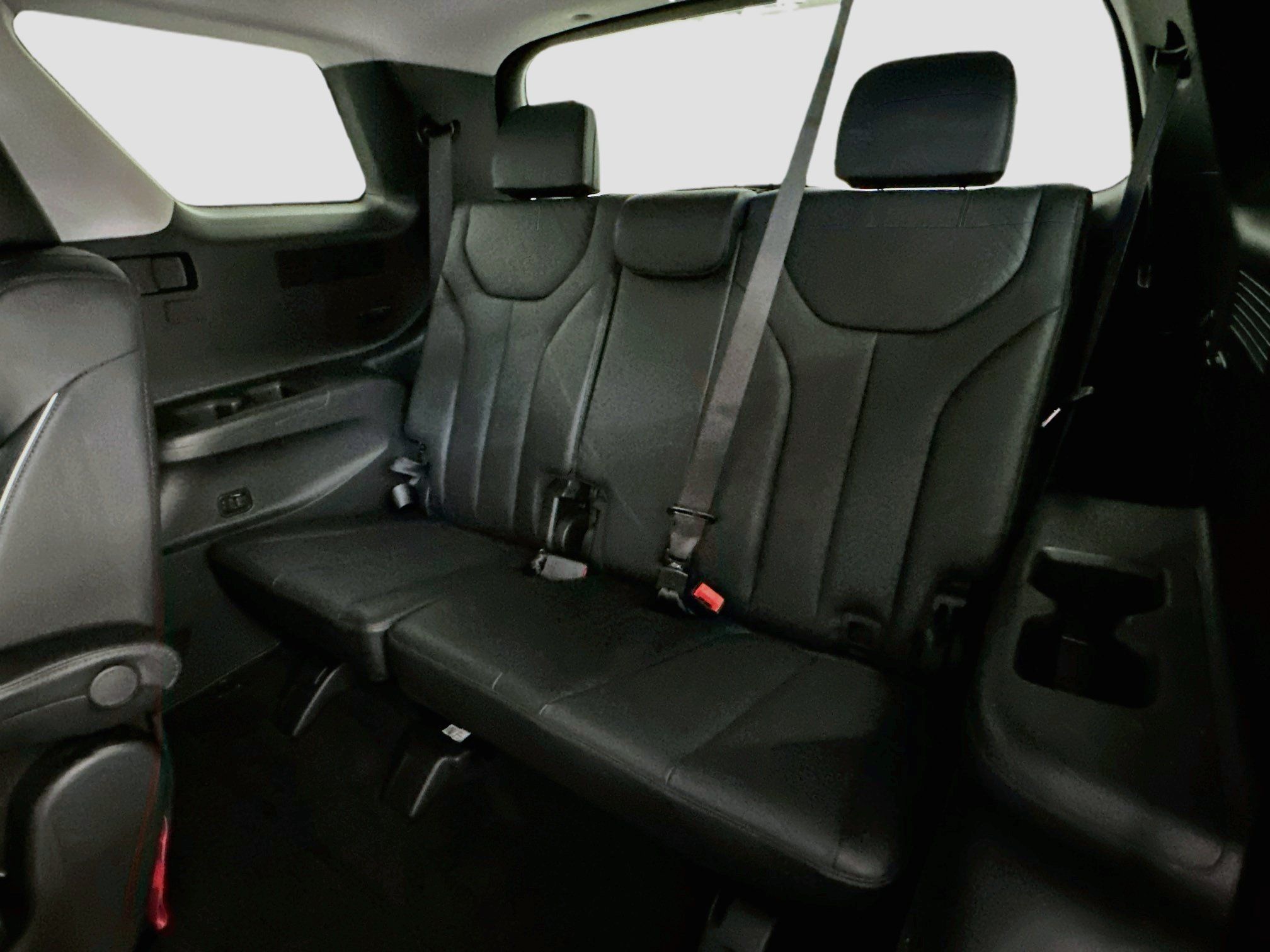 Used 2025 Hyundai Palisade SEL AWD/4WD image 30