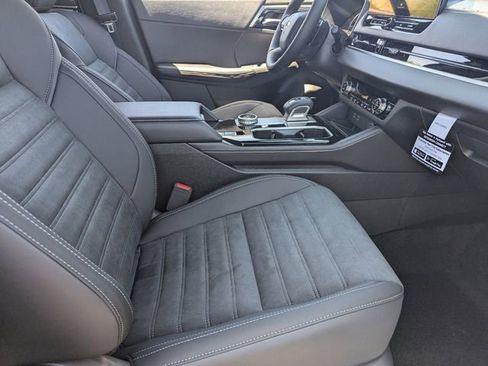 New 2026 Mitsubishi Outlander LE FWD image 7