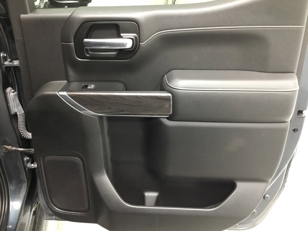 Used 2019 Chevrolet Silverado 1500 LTZ AWD/4WD image 45