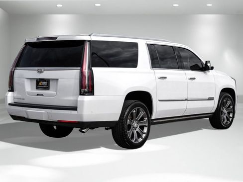 Used 2020 Cadillac Escalade ESV Platinum image 7