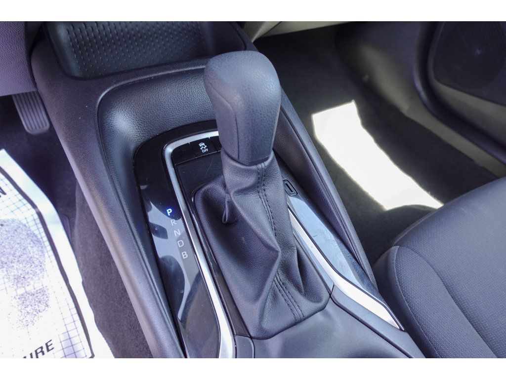 Certified 2025 Toyota Corolla LE FWD image 19