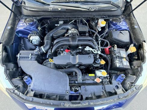 Used 2015 Subaru Legacy 2.5i Premium AWD/4WD image 3