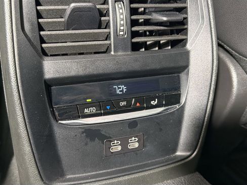 Certified 2025 BMW 330i Sedan w/ Convenience Package image 25