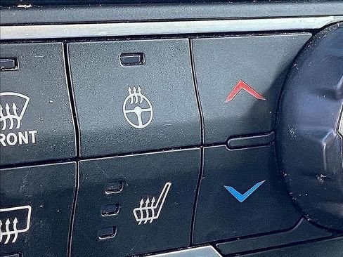 Used 2024 Jeep Wrangler Sahara image 21